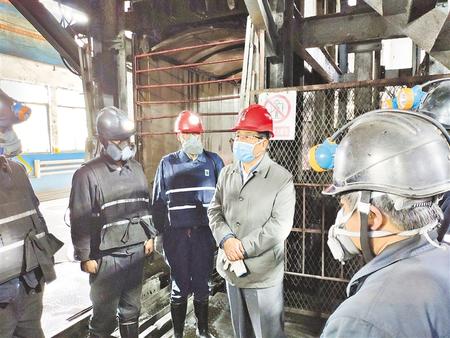 林鐸在平?jīng)稣{研指導疫情防控和生產(chǎn)恢復時強調 分類施策精準防控 積極推動生產(chǎn)恢復 確保實現(xiàn)全省經(jīng)濟社會發(fā)展目標任務