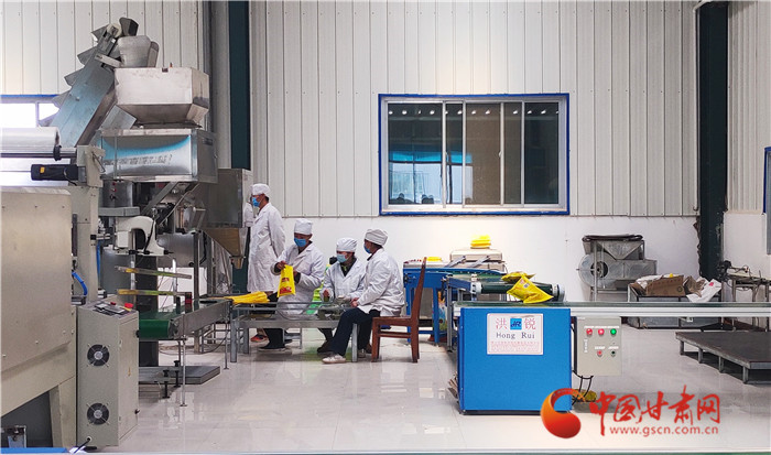 【甘肅省決戰(zhàn)決勝脫貧攻堅(jiān)】張掖：金花寨小米成品牌 旱田農(nóng)業(yè)種出“鐵桿”莊稼