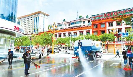 甘南州迭部縣對扎尕那景區(qū)周邊的人居環(huán)境進(jìn)行集中整治