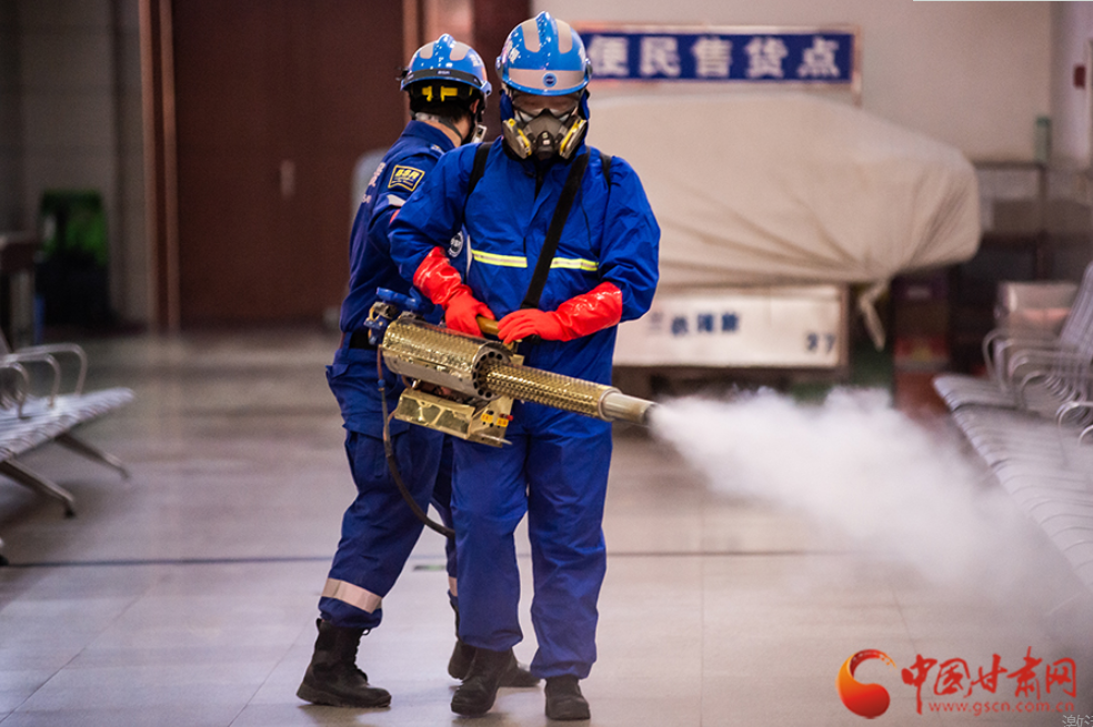 【新春走基層】護(hù)航回家路，蘭州車站這波操作很硬核！