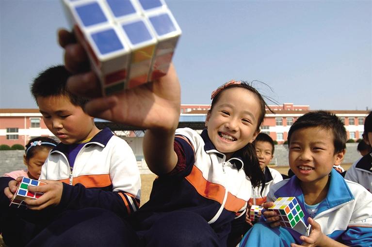 花開陽(yáng)光下 愛心伴成長(zhǎng) 蘭州市全力保障未成年人思想道德建設(shè)