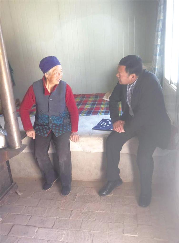 榆中縣扶貧開發(fā)辦公室黨組書記、主任王國福：建言獻(xiàn)策當(dāng)助手 沖鋒陷陣排頭兵