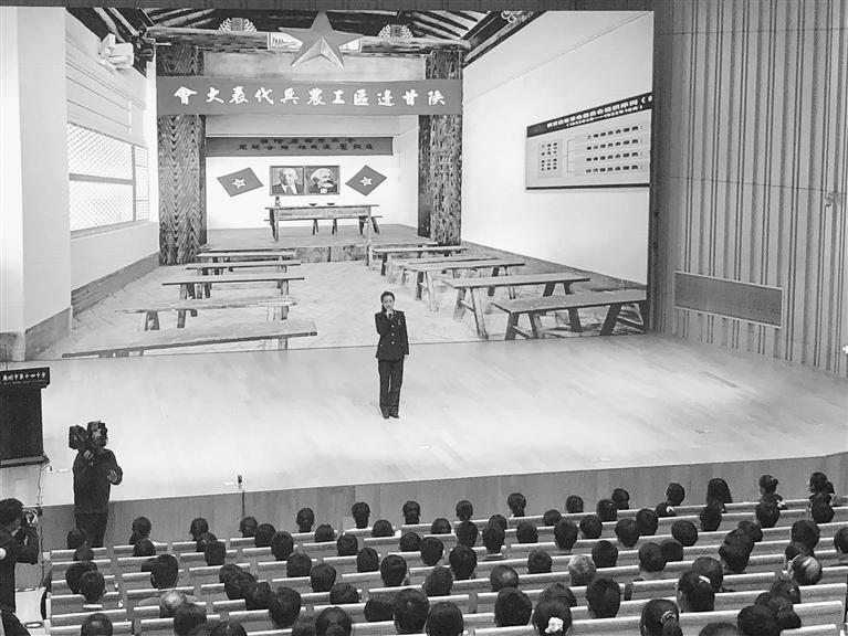 蘭州市開展“學(xué)黨史、頌黨恩、跟黨走”紅色文化進(jìn)校園活動(dòng)