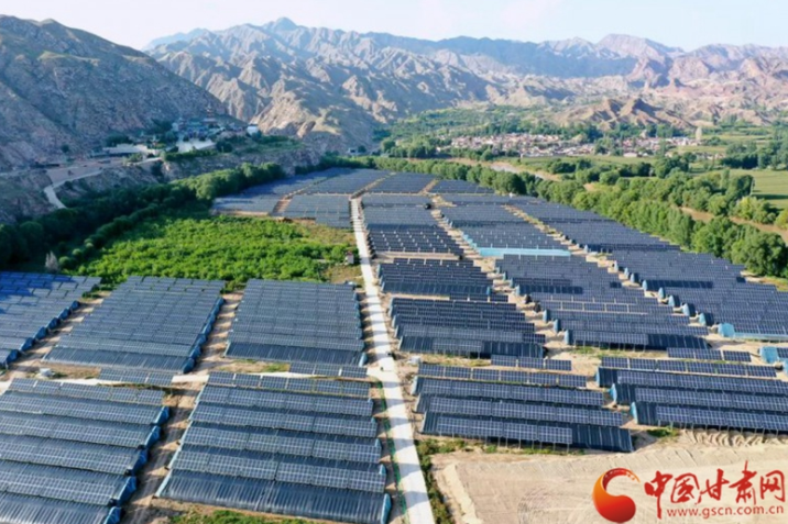 【奮斗百年路 啟航新征程 脫貧攻堅(jiān)答卷】以村為家，把貧困戶當(dāng)家人——記全國脫貧攻堅(jiān)先進(jìn)個(gè)人錢有