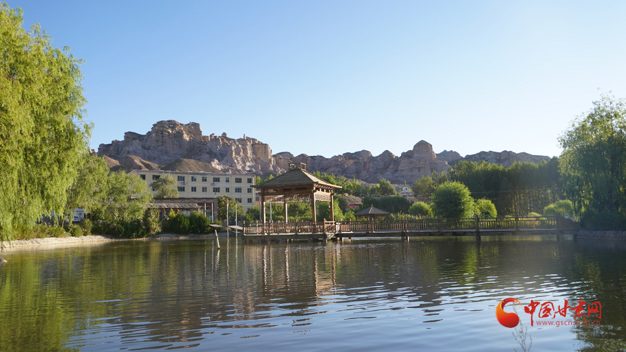 【小康圓夢(mèng)·看甘肅】肅南：鄉(xiāng)村旅游托起百姓富?！敖痫埻搿?>
        </a><em>【小康圓夢(mèng)·看甘肅】肅南：鄉(xiāng)村旅游托起百姓富裕“金飯碗”</em></li>
    <li><a  target=