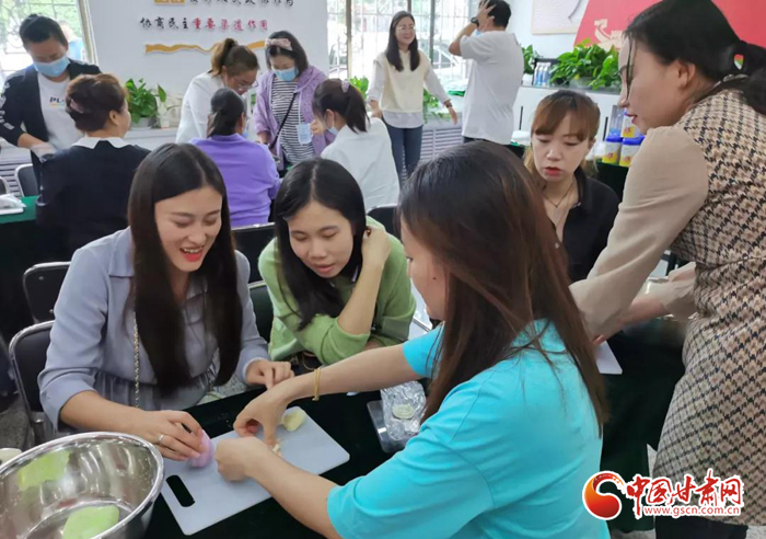 解鎖新技能！蘭州七里河區(qū)秋天的第一份手工月餅來了