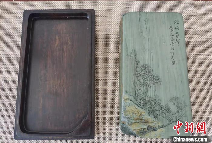 圖為盧保勝為提升洮硯文化內(nèi)涵，制作“一硯一銘、一盒一拓”成品展示?！堟?攝