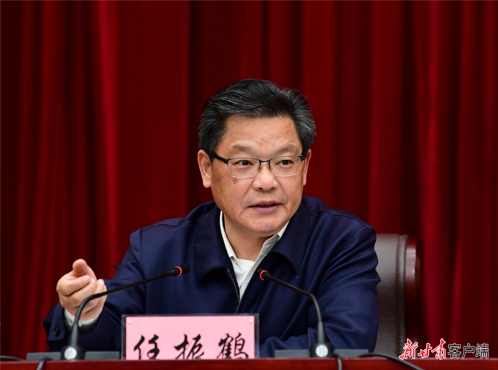 任振鶴在全省新型城鎮(zhèn)化工作推進會議上強調(diào)：凝心聚力抓落實、蹄疾步穩(wěn)向前進，奮力推進新型城鎮(zhèn)化建設(shè)再上新臺階