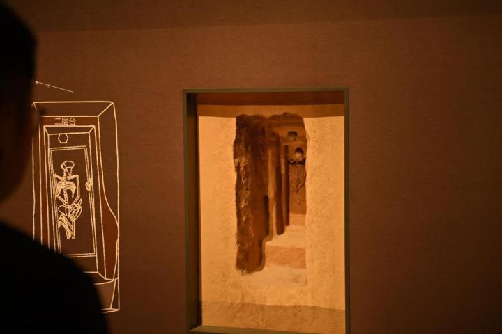 張家川縣馬家塬車輿博物館展陳的馬家塬遺址出土文物。李亞龍 攝