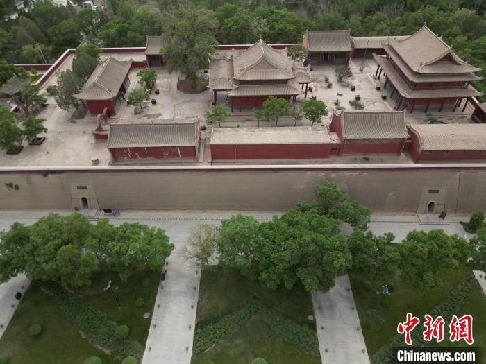 5月16日，航拍下的雷臺(tái)漢墓墓室入口。戴文昌　攝