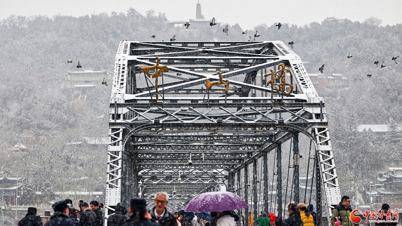 隴拍客｜雪落黃河岸 蘭州入畫(huà)來(lái)