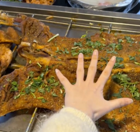 1188元買一只36斤活羊，烤完只剩6.9斤！商家稱正常，網(wǎng)友吵翻