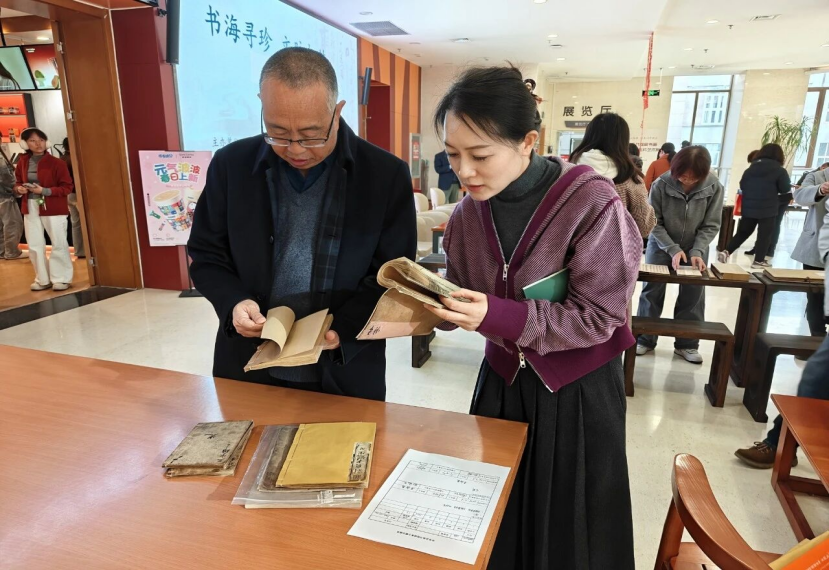 華亭市圖書館館藏古籍修復工作圓滿完成